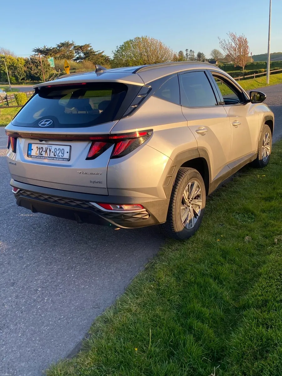 HYUNDAI TUCSON EXECUTIVE 1.6 PETROL HYBRID - Image 4