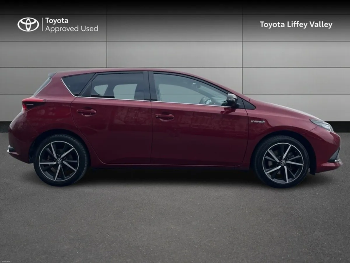 Toyota Auris AURIS HYBRID LUNA SPORT - Image 3