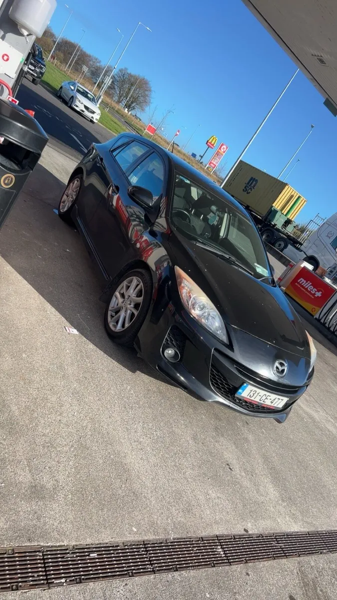 Mazda3 SPORT SE - Image 1