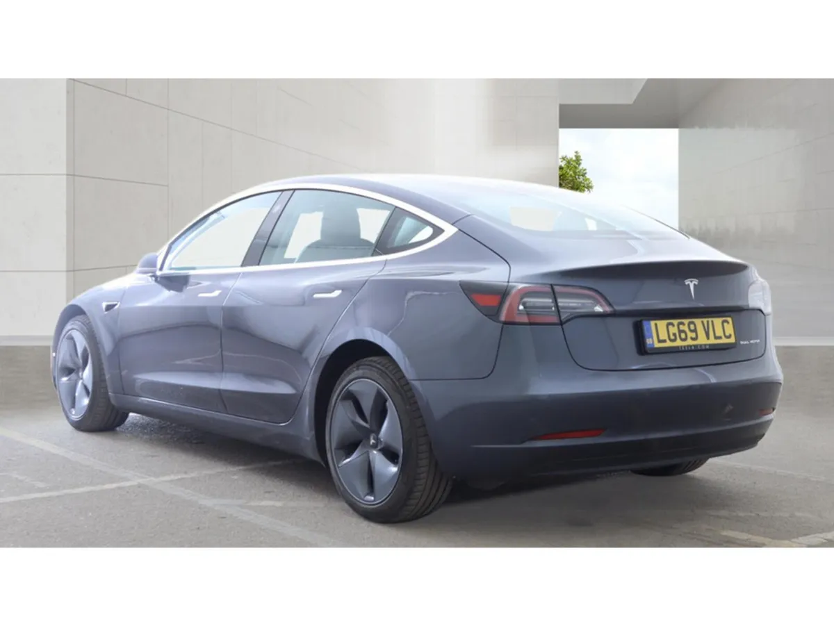 Tesla Model 3 LONG RANGE AWD ALL MODELS - Image 4