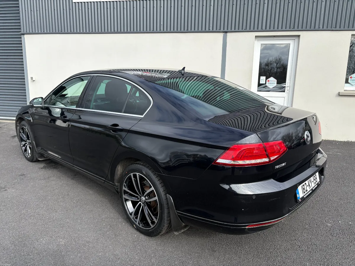 182 Volkswagen Passat Comfortline 1.6 TDI 120HP - Image 3