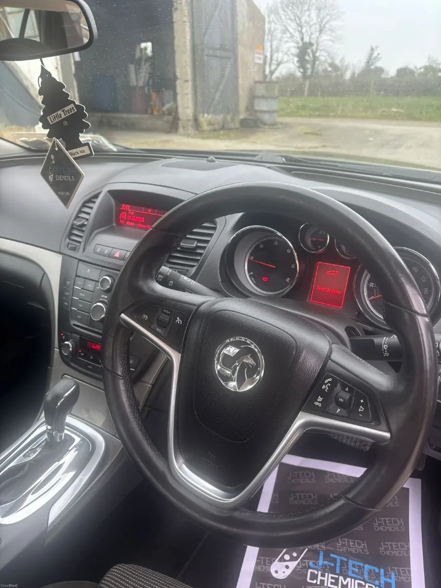 Vauxhall Insignia 2011 - Image 4