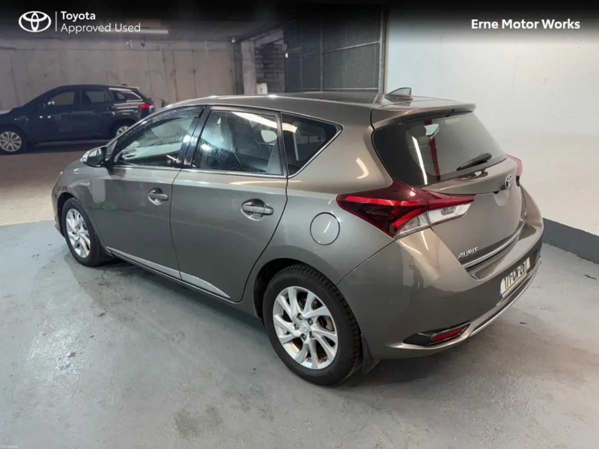 Toyota Auris AURIS HYBRID LUNA*REDUCED BY €500* - Image 3
