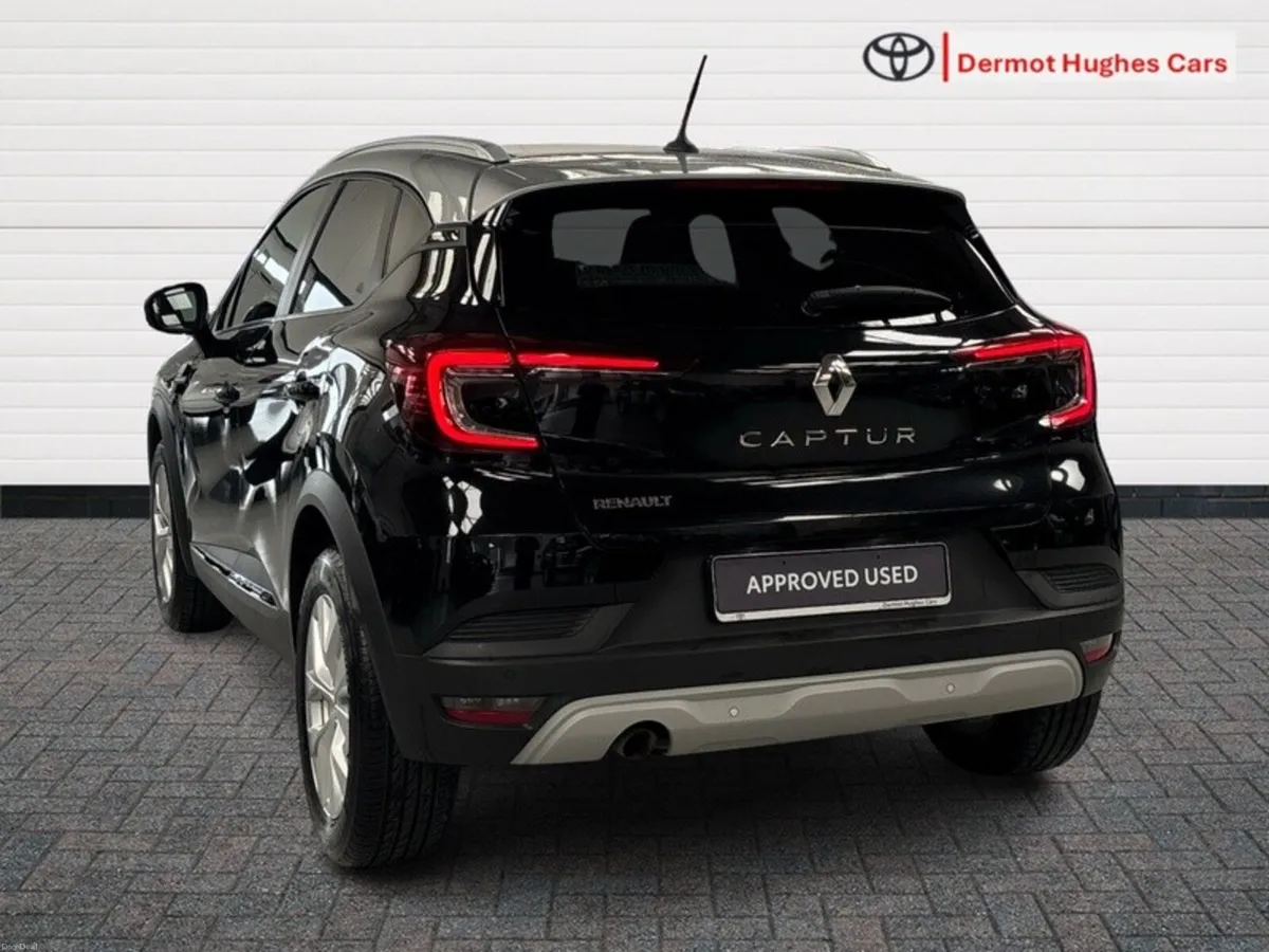 Renault Captur ICONIC DCI 95 MANUAL MY MY19 5DR - Image 2