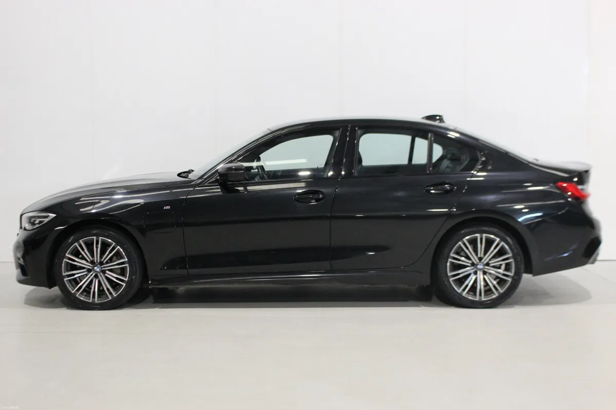 BMW 3-Series 2019 330E MSPORT - Image 4