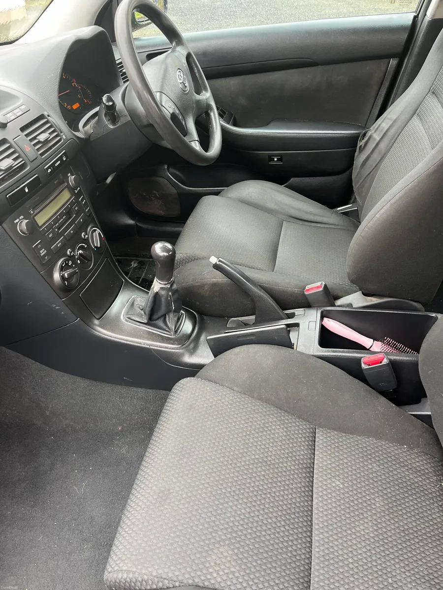 Toyota Avensis - Image 4