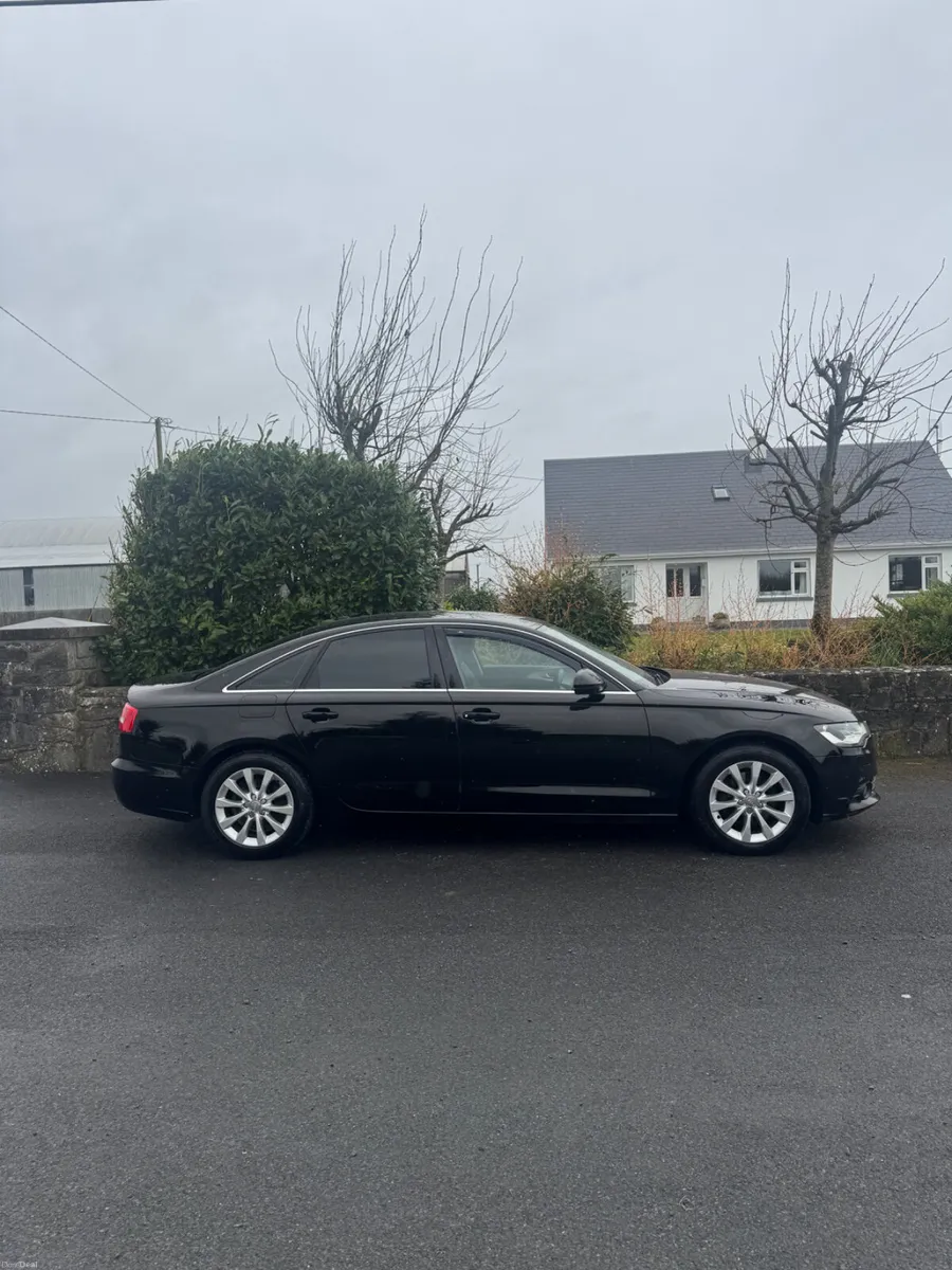 Audi A6 2011 - Image 2