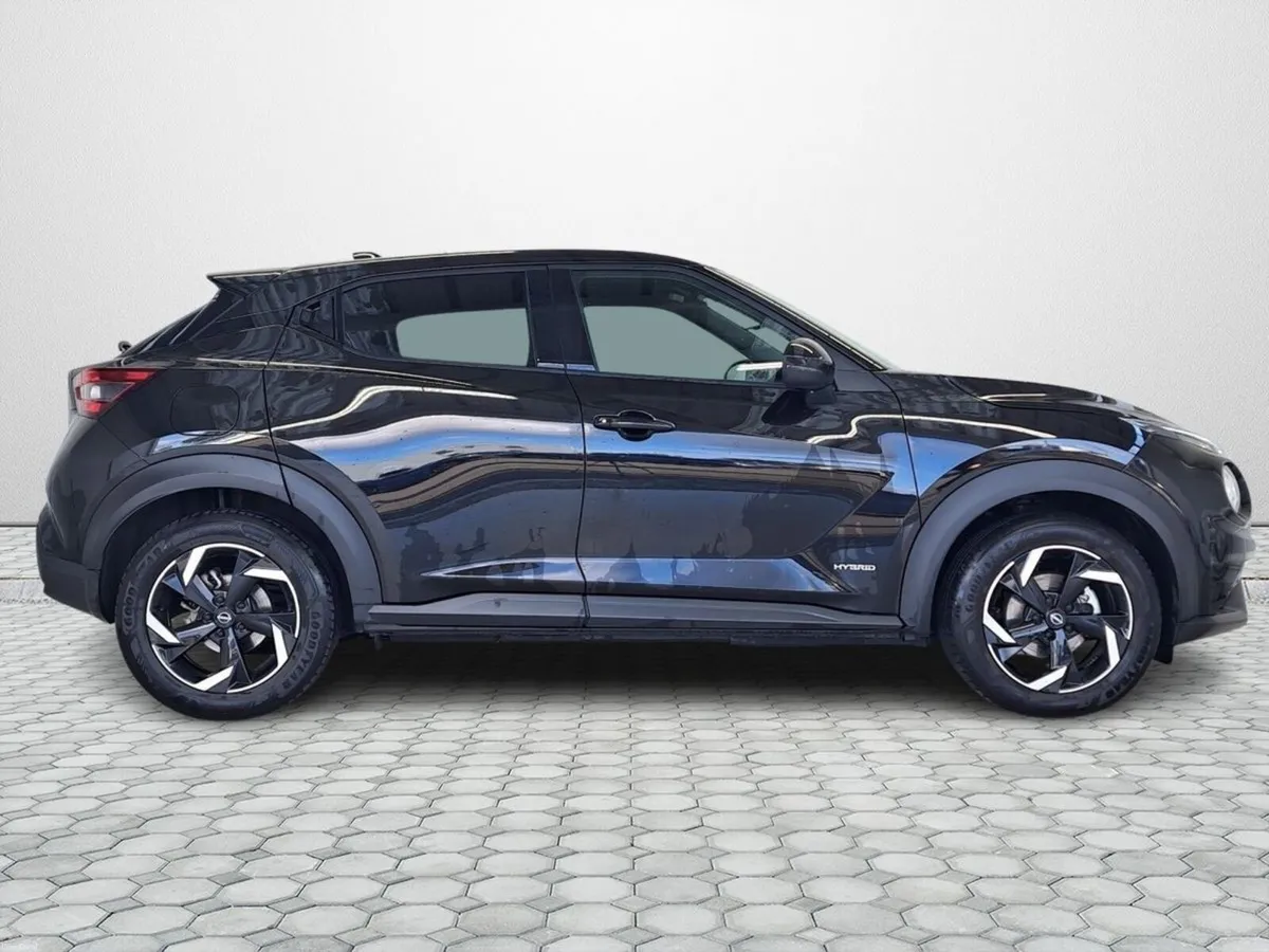 Nissan Juke HYBRID 1.6 SV PREMIUM DEMO SALE - Image 3