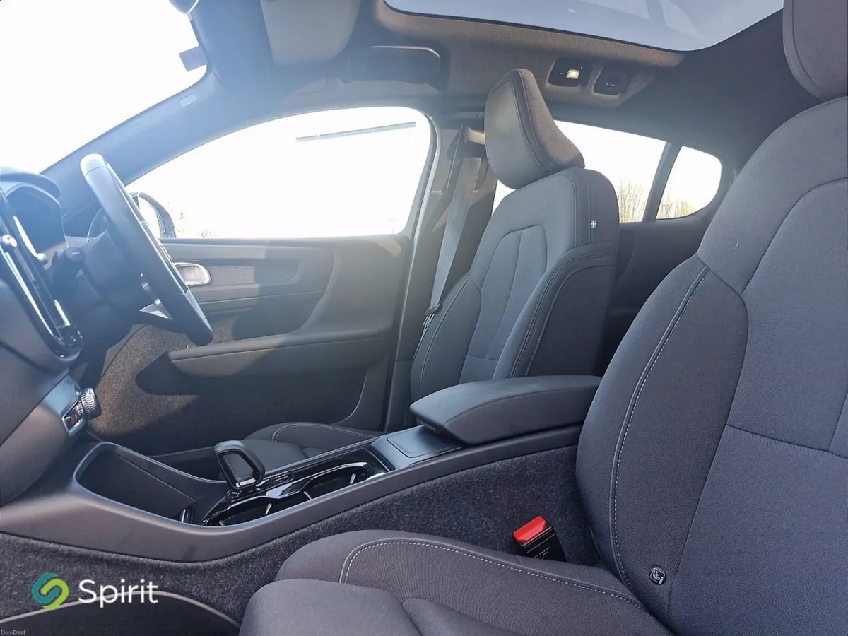 Volvo C40 Fully Electric, 231hp Ultimate, Panorami - Image 4