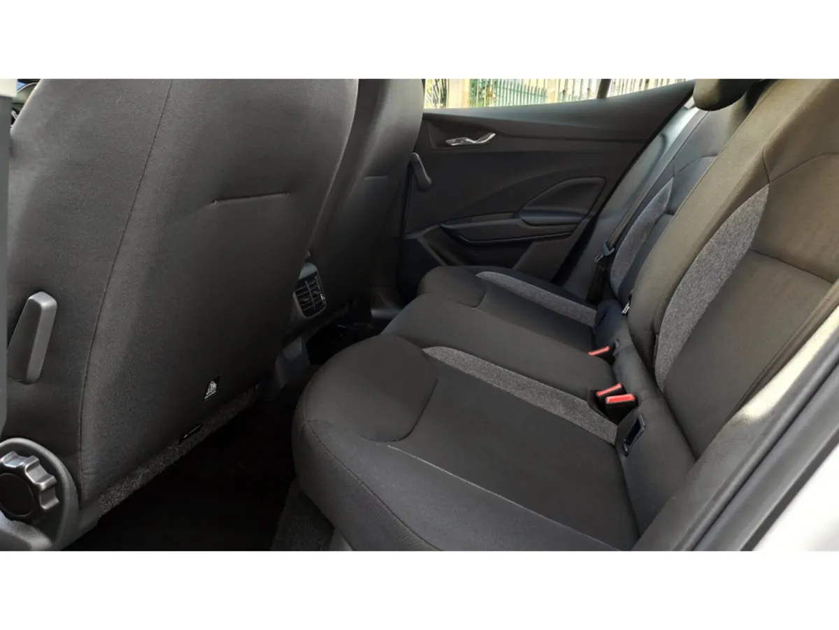 Skoda Fabia ACTIVE 1.0 MPI 65 BHP-AS NEW WITH JUST - Image 4