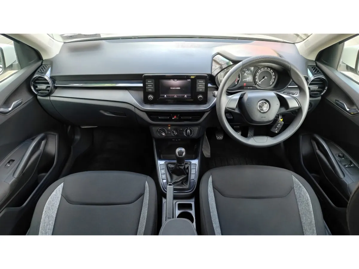 Skoda Fabia ACTIVE 1.0 MPI 65 BHP-AS NEW WITH JUST - Image 4