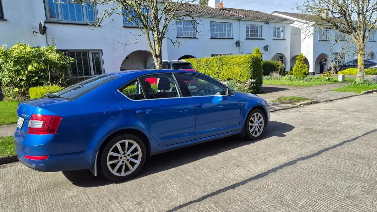 Skoda Octavia 2015 - Image 2