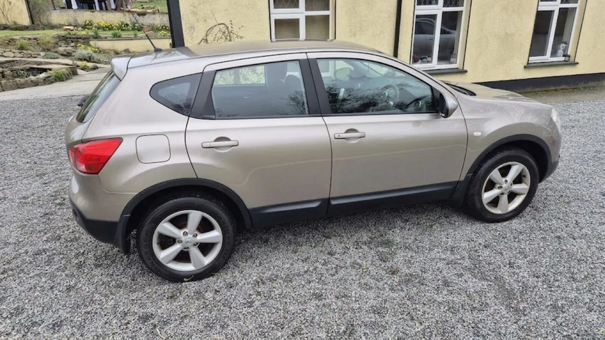 Nissan Qashqai 2009 - Image 4