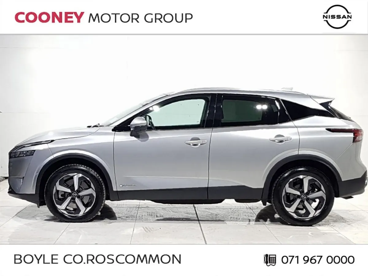 Nissan Qashqai ePOWER QASHQAI SV PREMIUM 1 OWNER & - Image 5