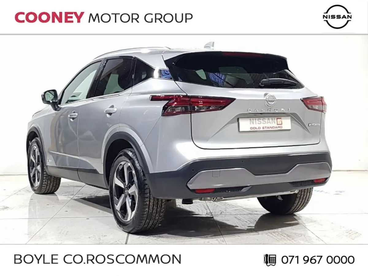 Nissan Qashqai ePOWER QASHQAI SV PREMIUM 1 OWNER & - Image 3