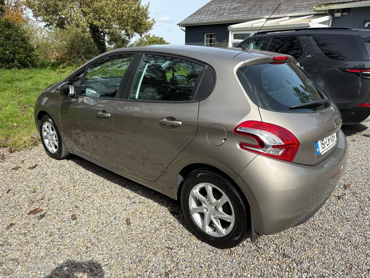 Peugeot 208 Active 1.2 only 118kms - Image 4