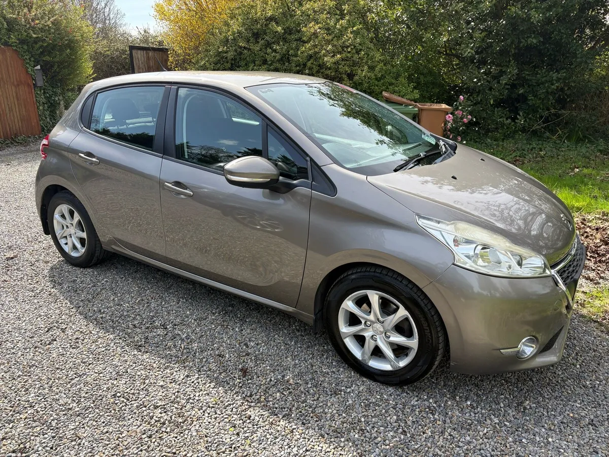 Peugeot 208 Active 1.2 only 118kms - Image 2