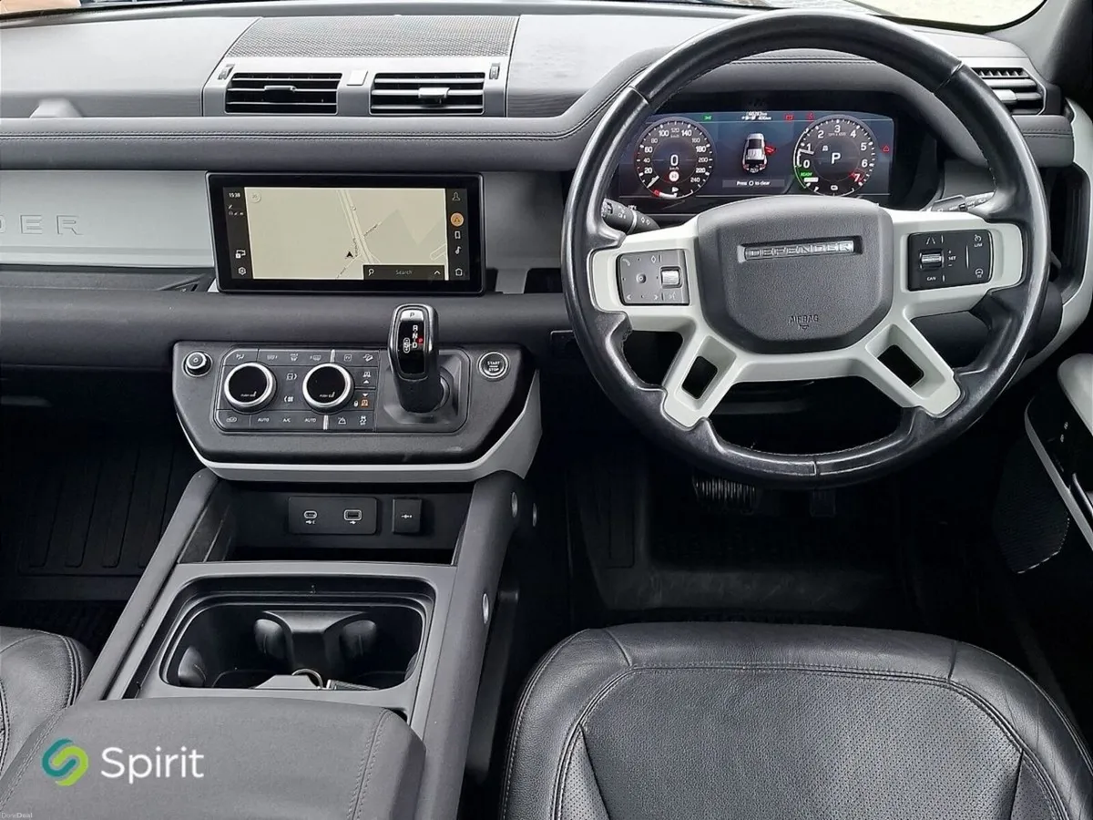 Land Rover Defender 110 2.0  PHEV SE - Image 4