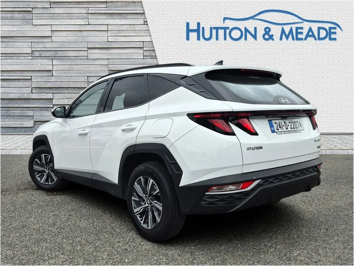 Hyundai Tucson Executive HEV 1.6 Petrol 5dr - Image 2