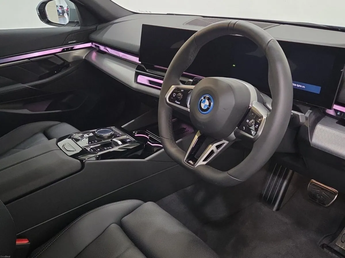 BMW 5-Series 530e M Sport Saloon - Image 6