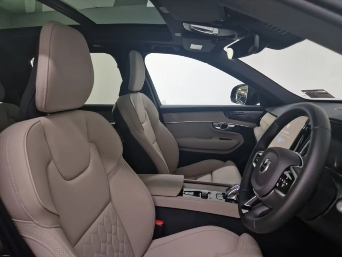 Volvo XC90 T8 PHEV AWD Plus Dark - Image 4