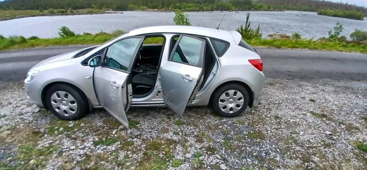 2011 Opel Astra 1.7 diesel - Image 3
