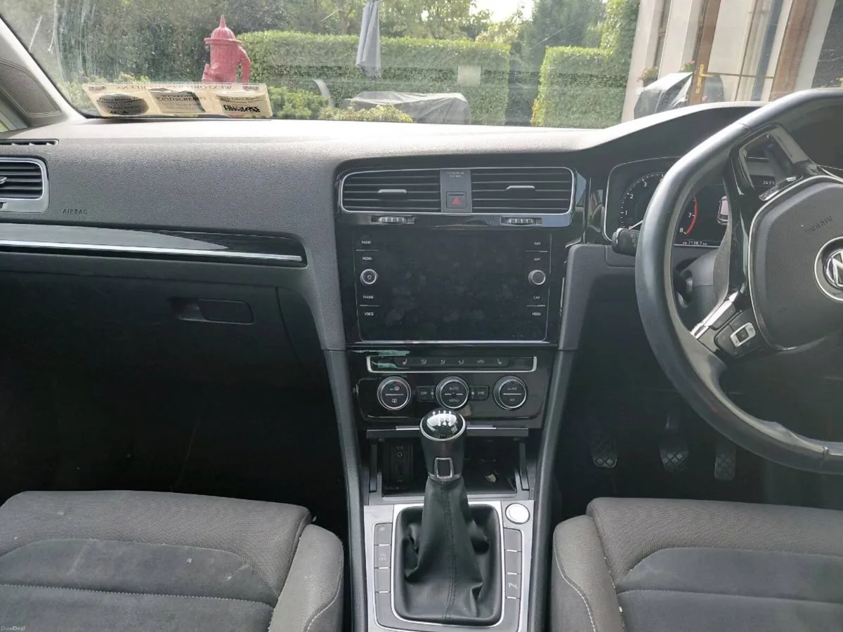 Volkswagen R line Golf - Image 4