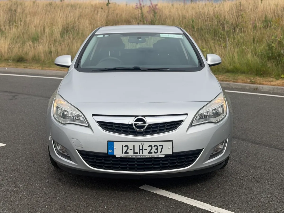Opel Astra NEW NCT LOW KM - Image 2
