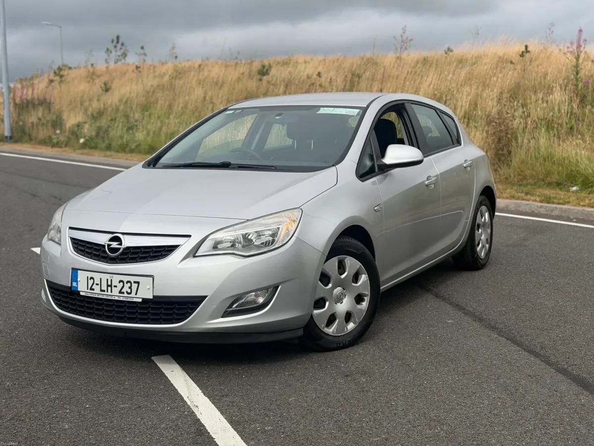 Opel Astra NEW NCT LOW KM - Image 1