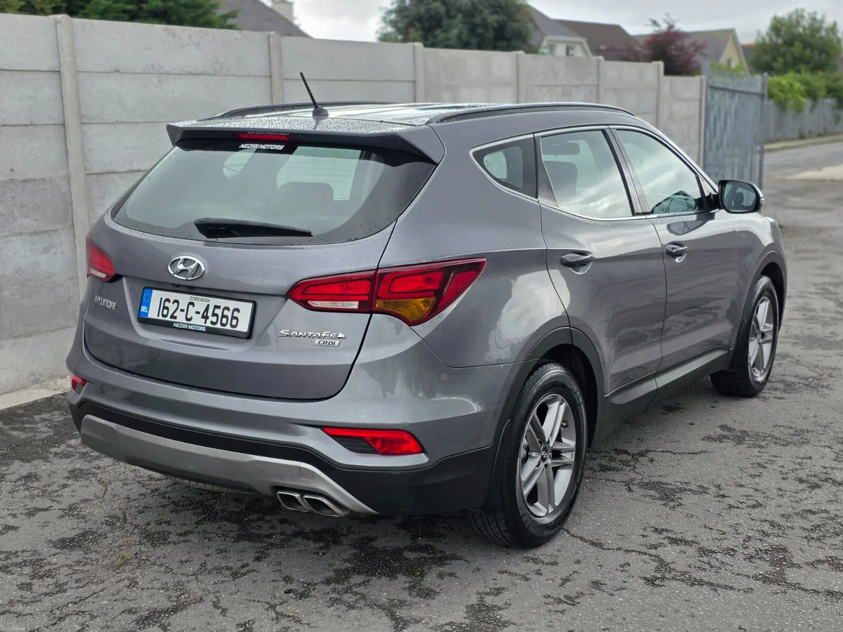 Hyundai Santa Fe 2.2 CRDi 2WD Comfort 7 Seater - Image 4