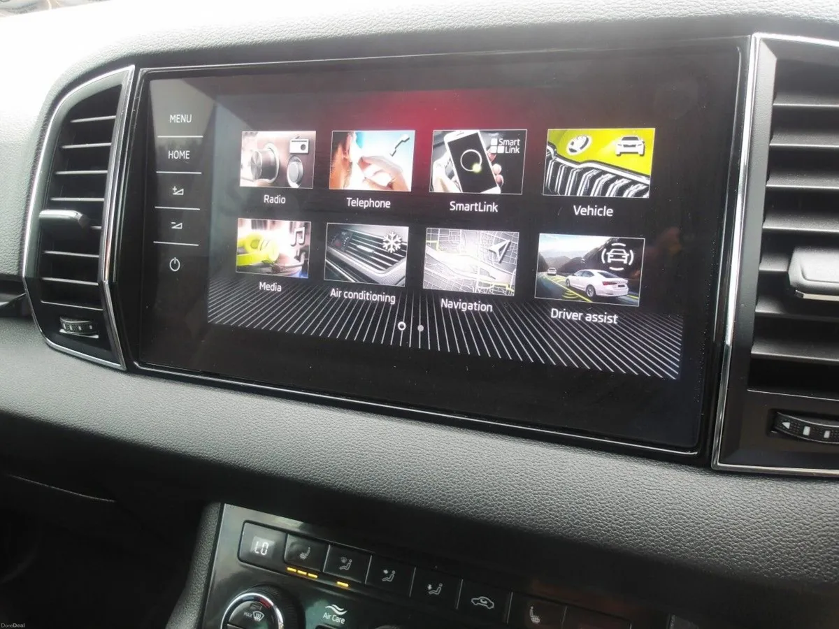Skoda Karoq 2.0TDI 115HP STYLE // WINTER-PACK // R - Image 3