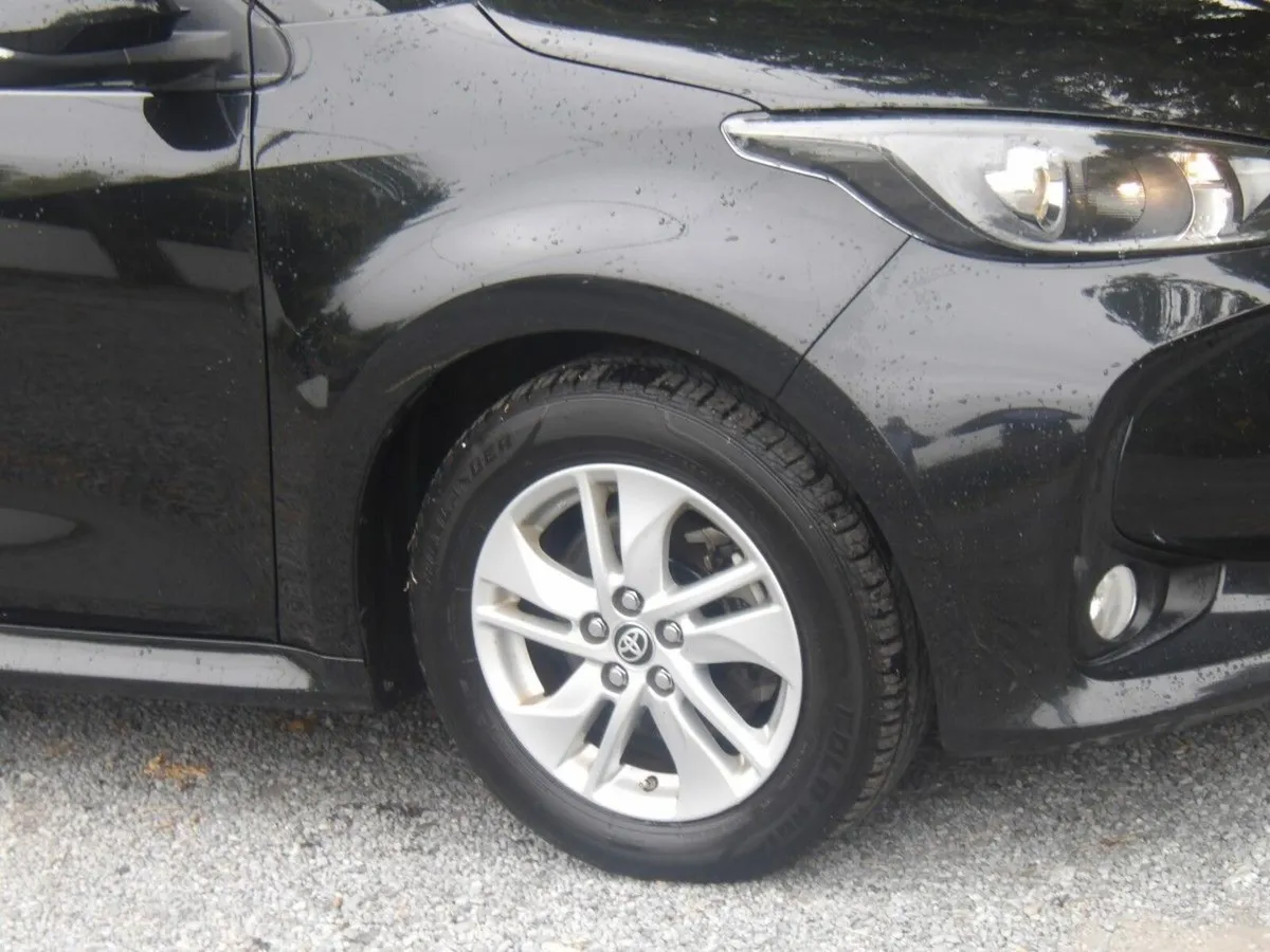 Toyota Yaris 1.5 Hybrid 5Dr Luna - Image 5