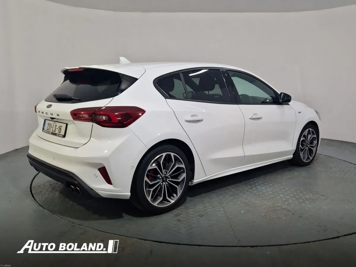 Ford Focus 1.5L EcoBlue 120PS Vignale ST-Line Auto - Image 3