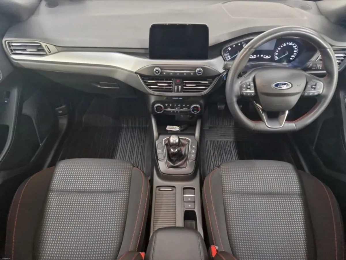 Ford Focus 1.0L ST-Line Style - Image 4