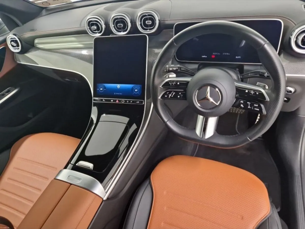 Mercedes-Benz GLC GLC 220D 4MATIC AMG Line Plus - Image 3