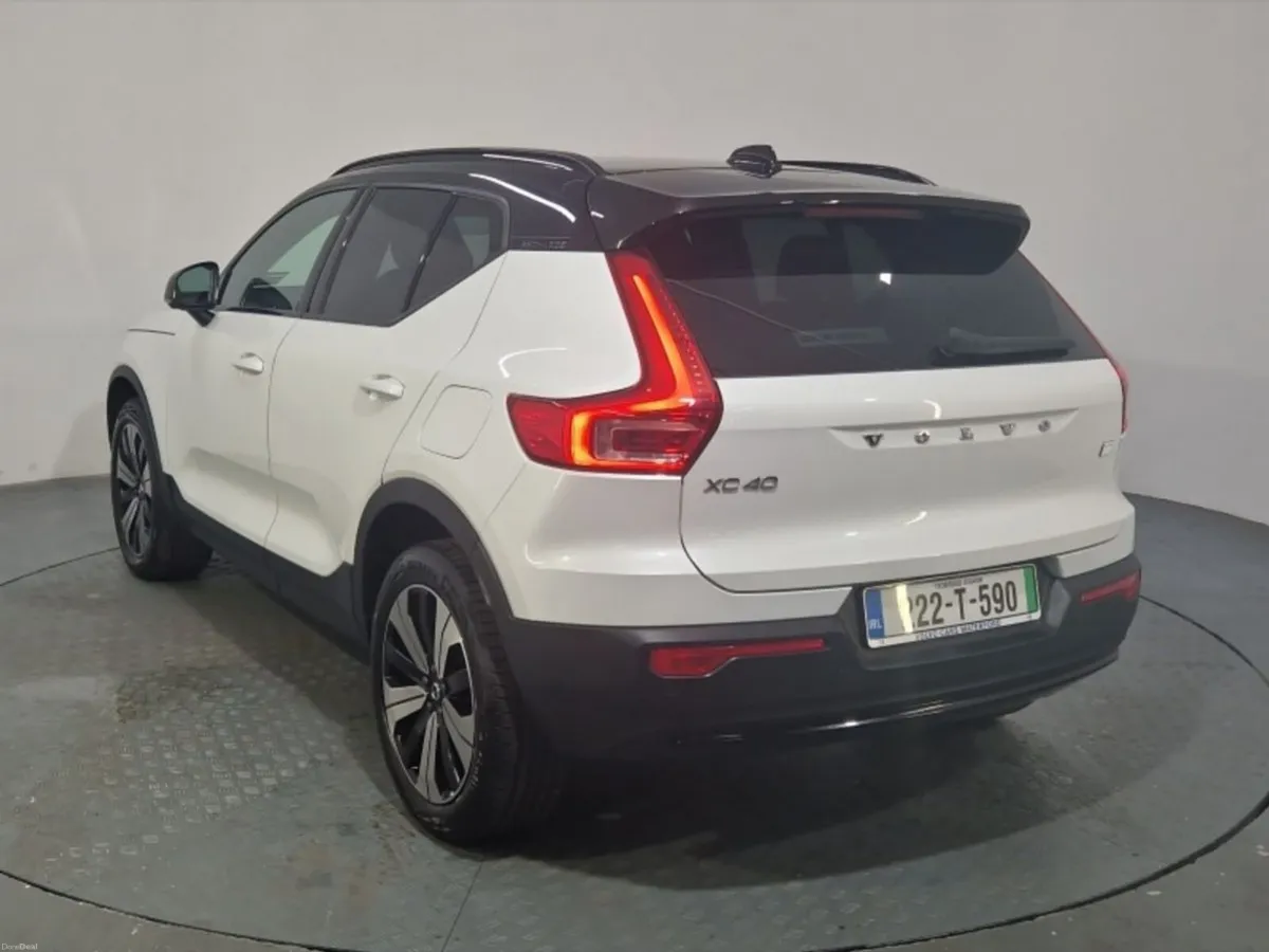 Volvo XC40 BEV Plus - Image 5