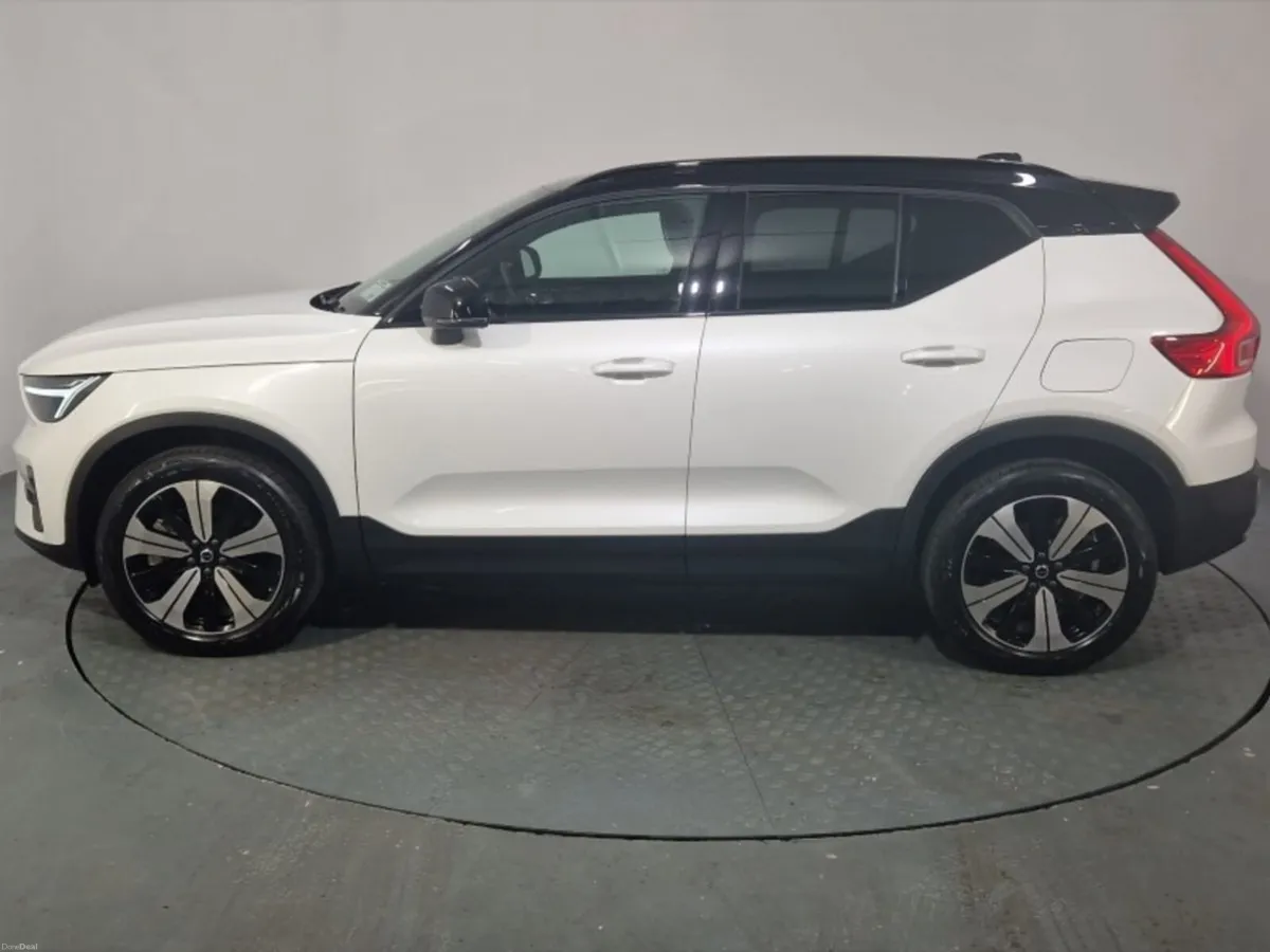 Volvo XC40 BEV Plus - Image 4