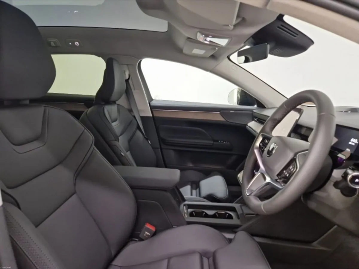 Volvo ES90 Plus Extended Range - Image 4