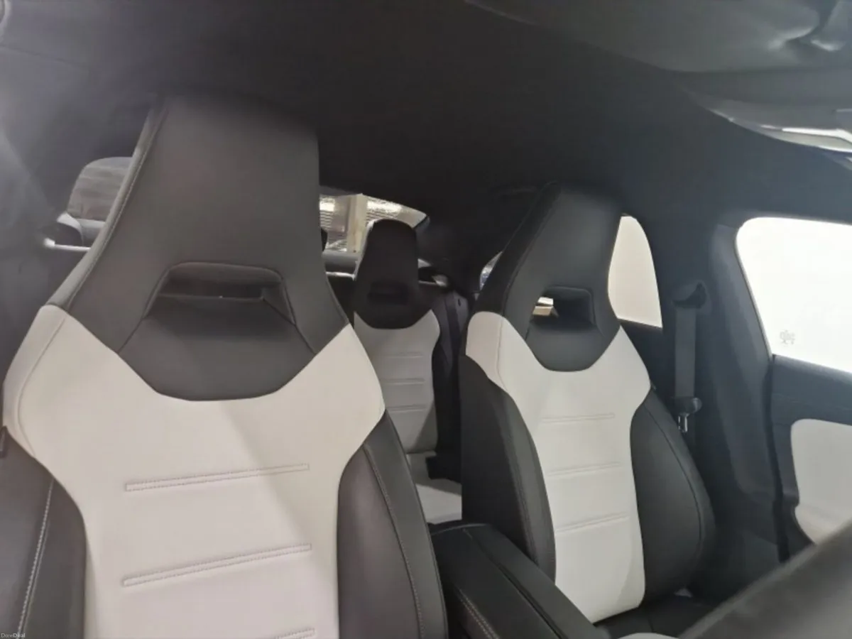 Mercedes-Benz CLA CLA180 Auto Style - Image 4