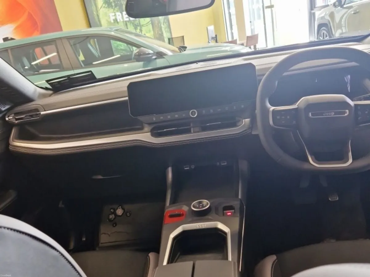 Jeep Compass "Altitude" e-Hybrid 1.2 145bhp - Image 6