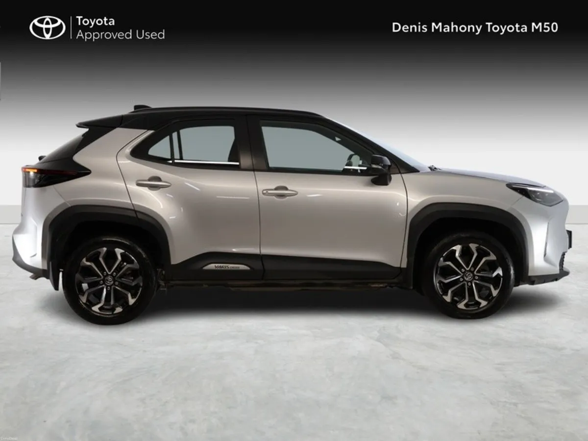 Toyota Yaris Cross Luna Sport Hybrid - Image 3