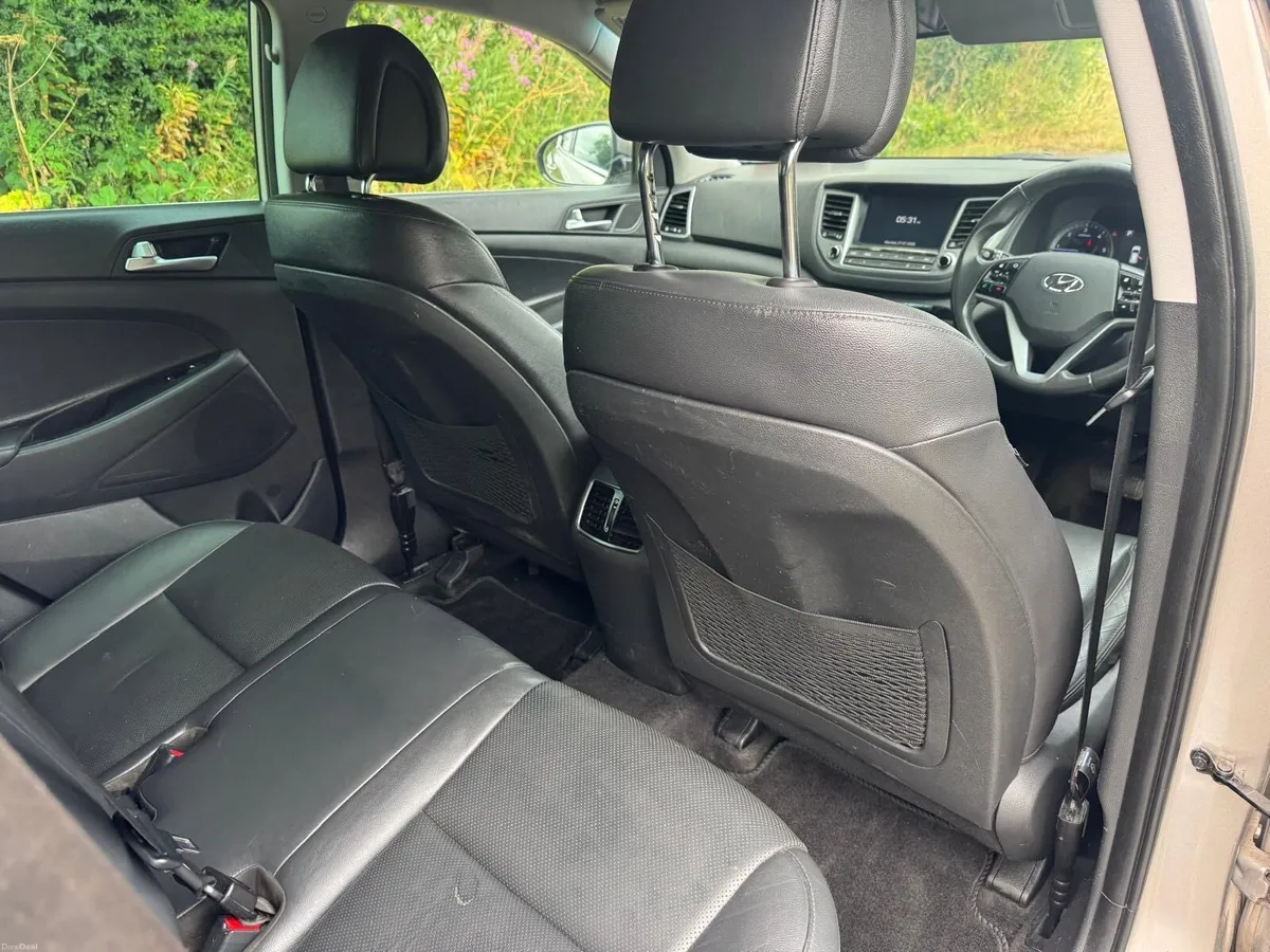 Hyundai Tucson Automatic 1.7 Diesel - Image 5