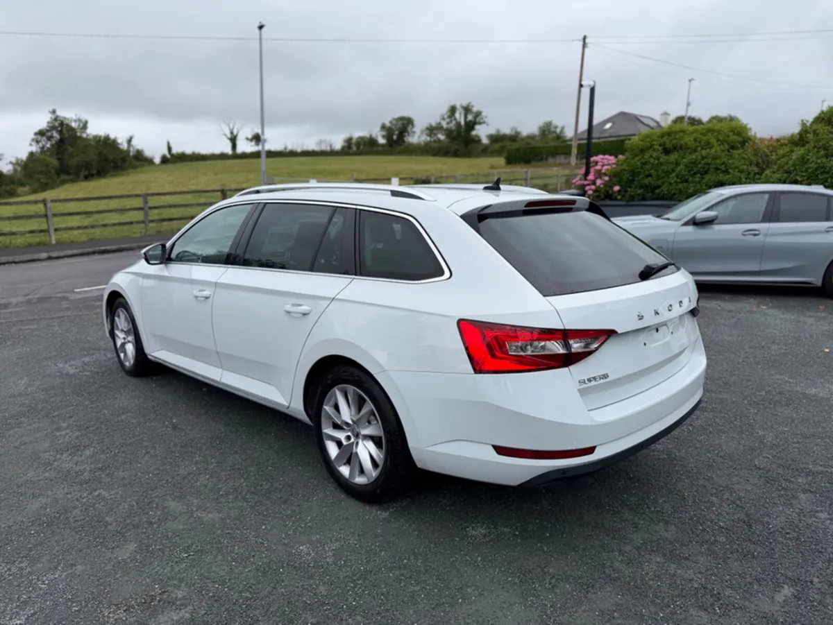 Skoda Superb 2.0 TDI CR SE TECHNOLOGY 150 BHP MANU - Image 5