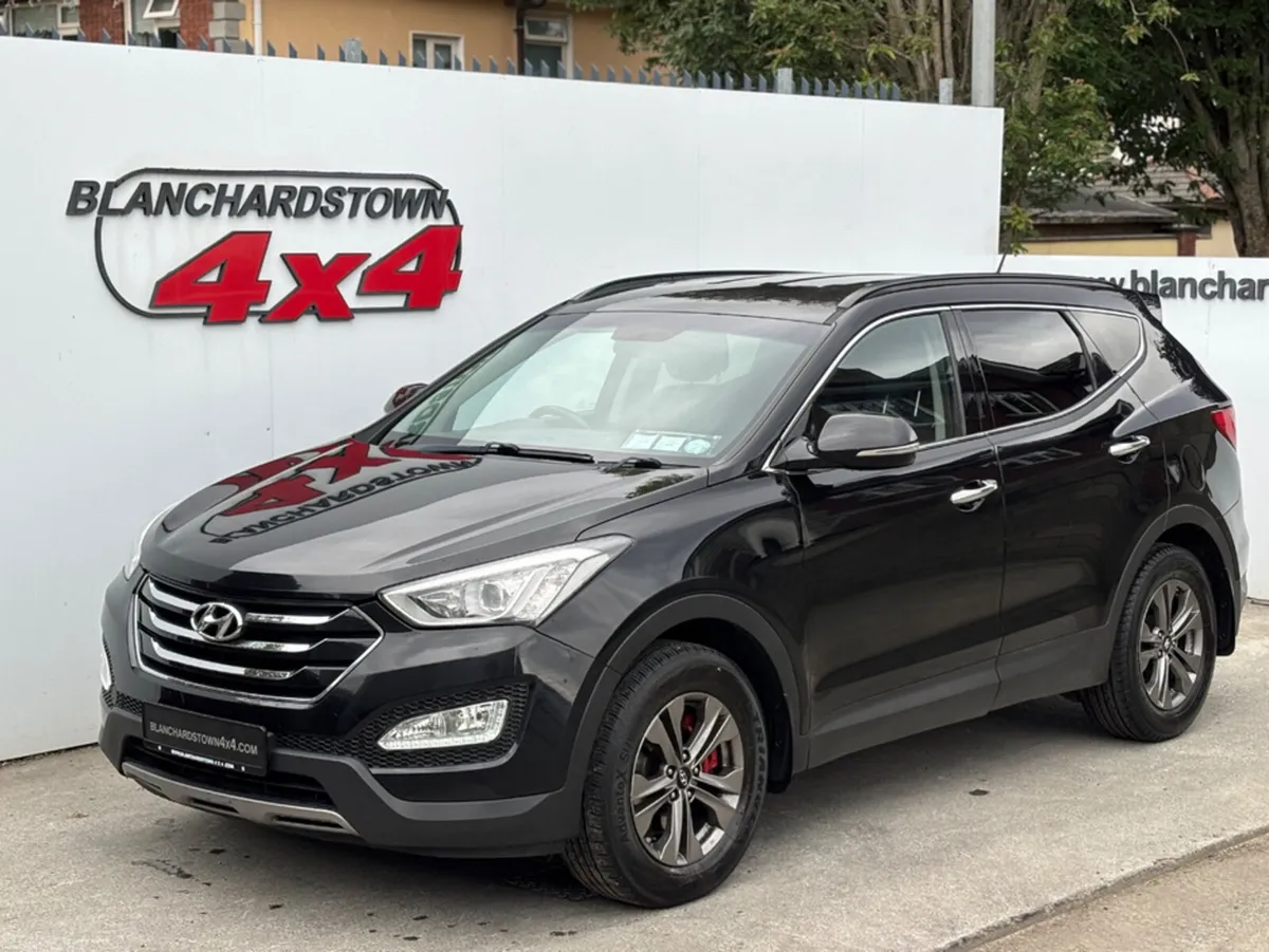 Hyundai Santa Fe 2WD COMFORT 4DR - Image 1