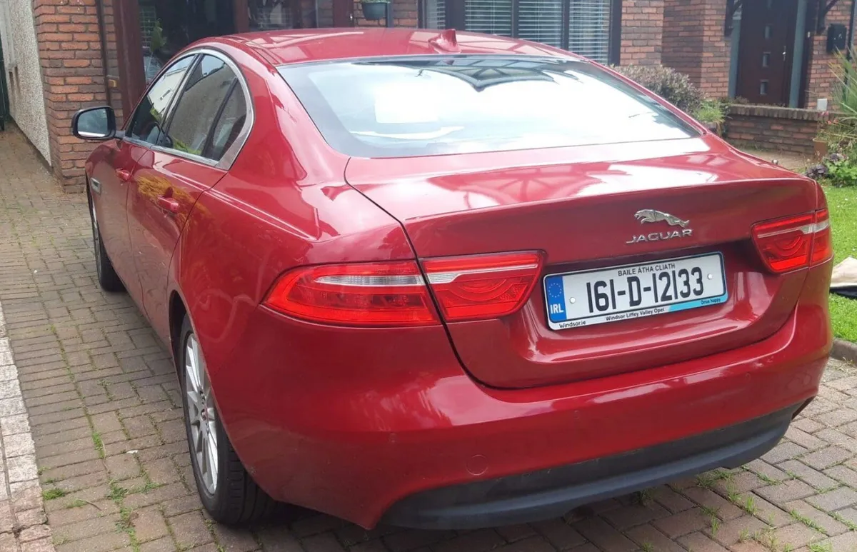 Jaguar XE 2016 - Image 2