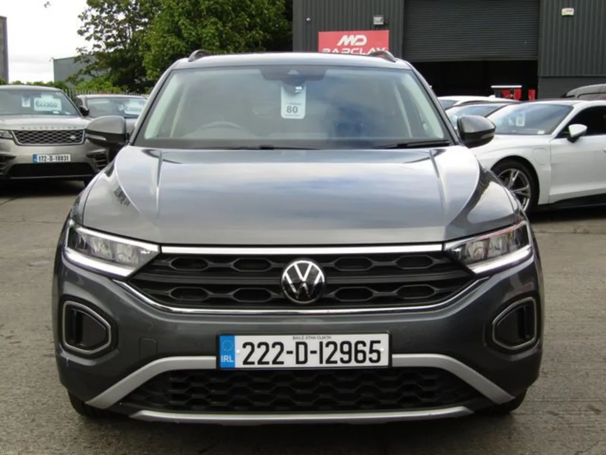 Volkswagen T-Roc Life 2.0 TDI M6F 116HP 5DR - Image 2