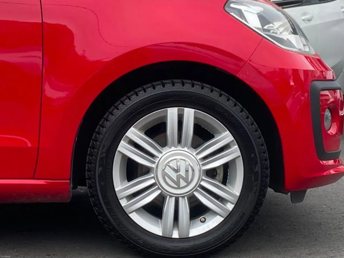 Volkswagen up! 1.0 Auto 5dr Sport Ed. - Image 6