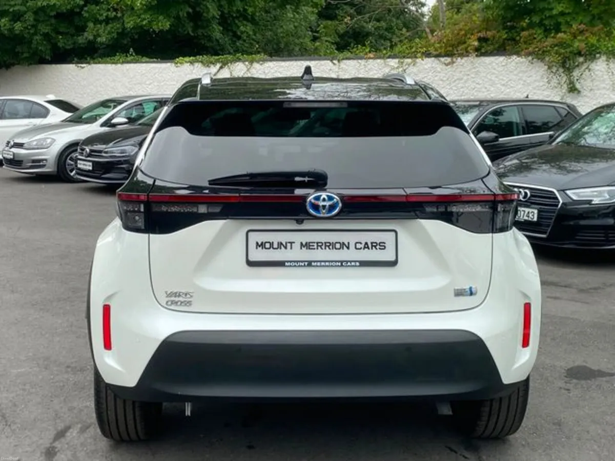 Toyota Yaris Cross Hybrid Auto Nice Spec - Image 6