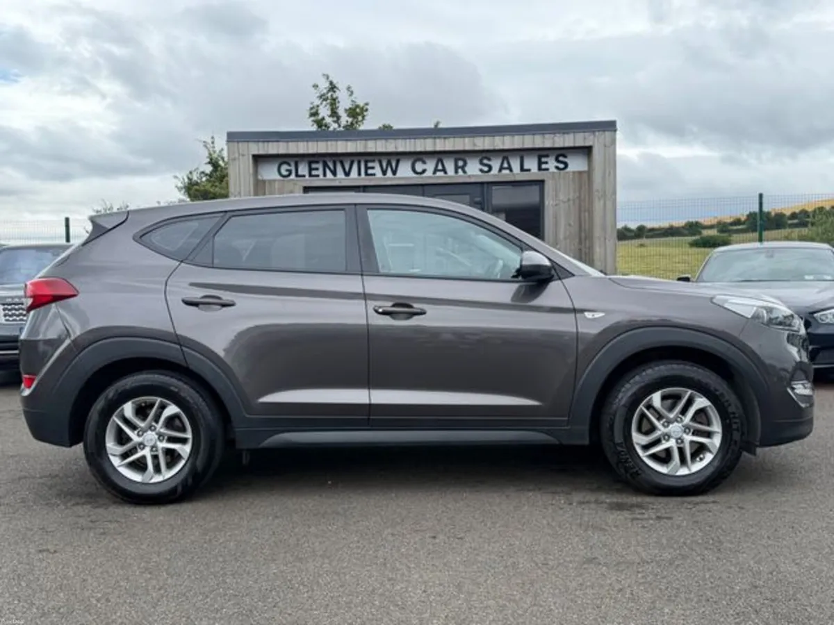 Hyundai Tucson 1.7 Crdi S - EXCELLENT SERVICE HIST - Image 5