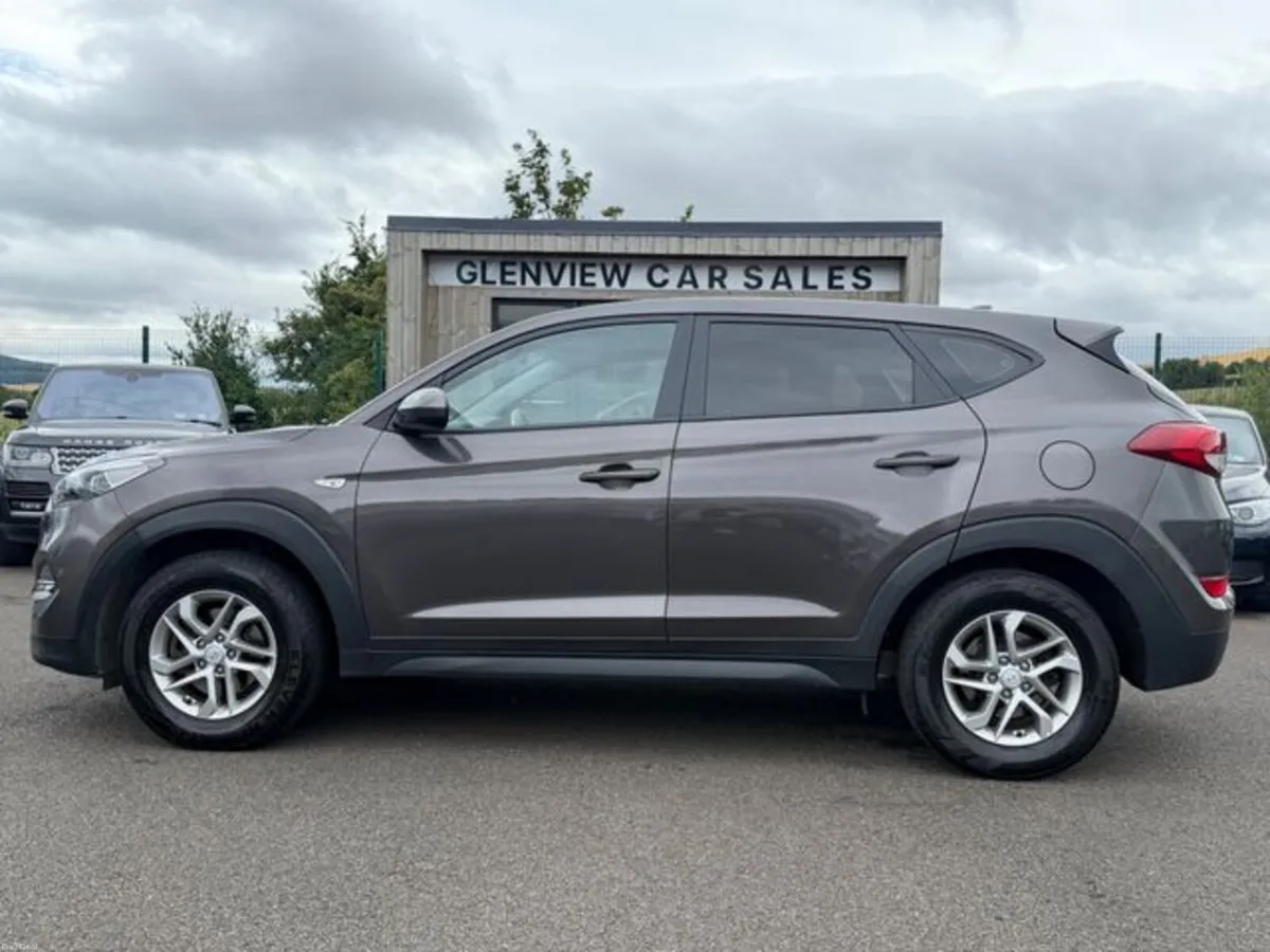 Hyundai Tucson 1.7 Crdi S - EXCELLENT SERVICE HIST - Image 4